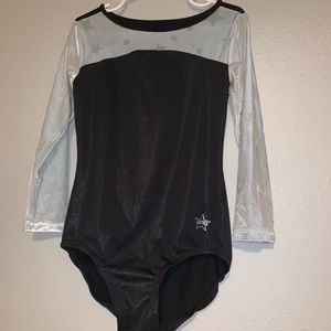 NWOT girls leotard. Fits a 7/8.